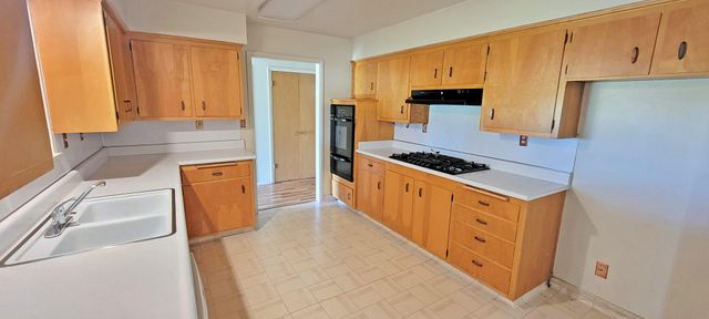 3072 Alta Mesa Drive, Redding, CA 96002