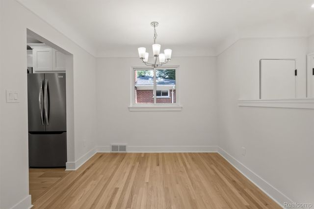 23007 Frederick Avenue, Farmington, MI 48336