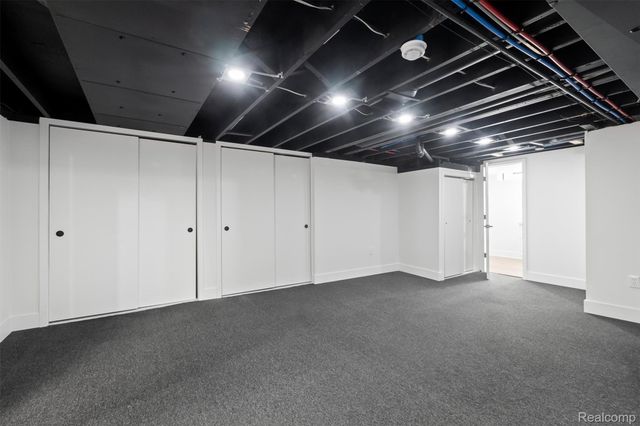 23007 Frederick Avenue, Farmington, MI 48336