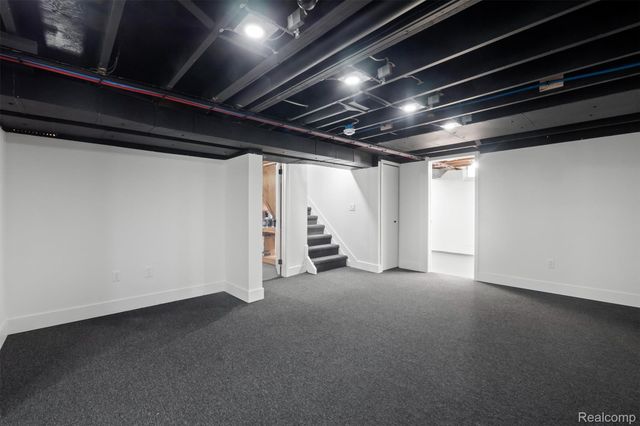 23007 Frederick Avenue, Farmington, MI 48336