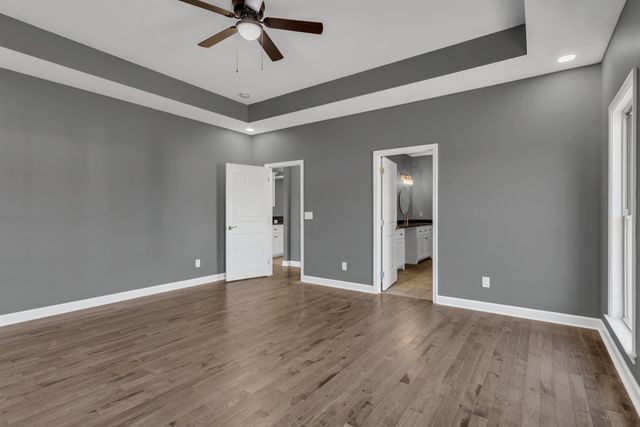 30 Shire Ct, Leoma, TN 38468