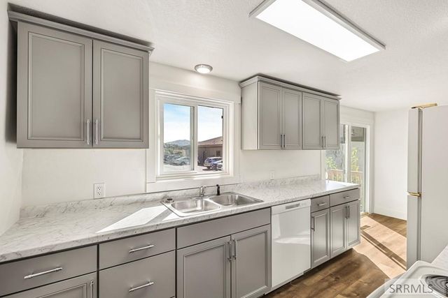 4660 Hawthorne Avenue, Chubbuck, ID 83202