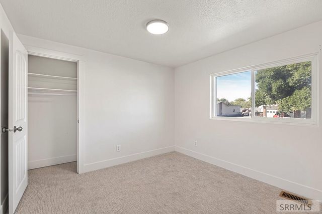 4660 Hawthorne Avenue, Chubbuck, ID 83202