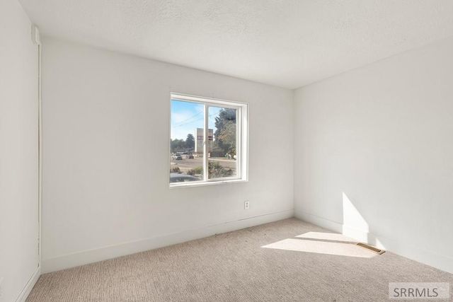 4660 Hawthorne Avenue, Chubbuck, ID 83202