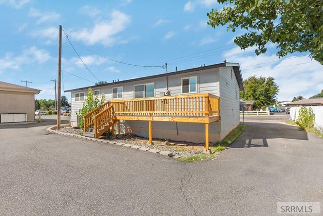 4660 Hawthorne Avenue, Chubbuck, ID 83202