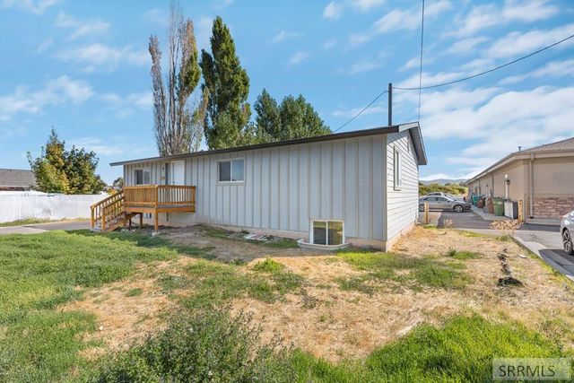 4660 Hawthorne Avenue, Chubbuck, ID 83202