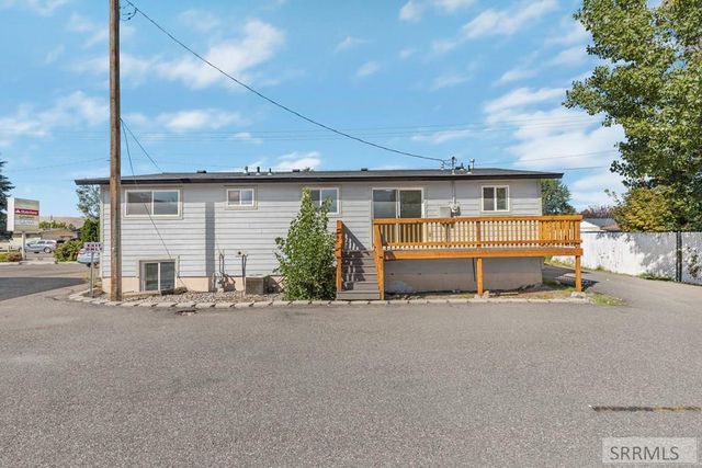 4660 Hawthorne Avenue, Chubbuck, ID 83202