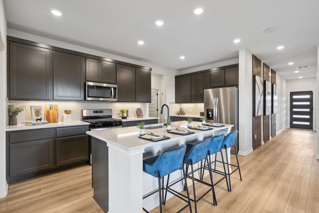 10511 Agile LN, Buda, TX 78610