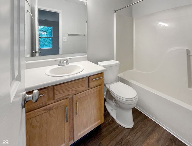 5561 Lippan Way, Indianapolis, IN 46221