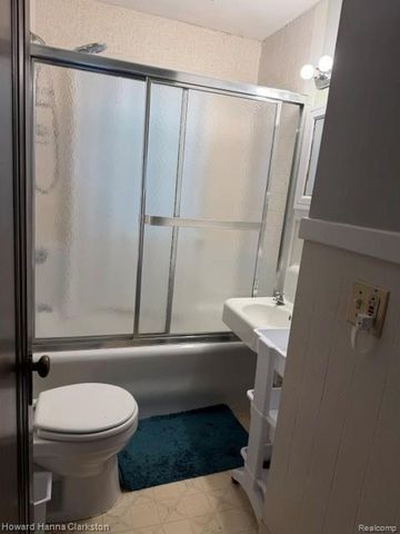 2001 Cartier Street, Flint, MI 48504