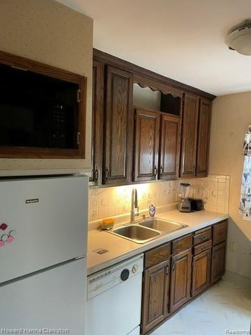 2001 Cartier Street, Flint, MI 48504