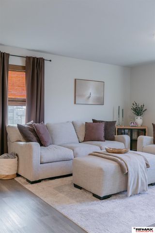 10818 S 178th Street, Omaha, NE 68136