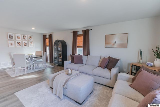 10818 S 178th Street, Omaha, NE 68136