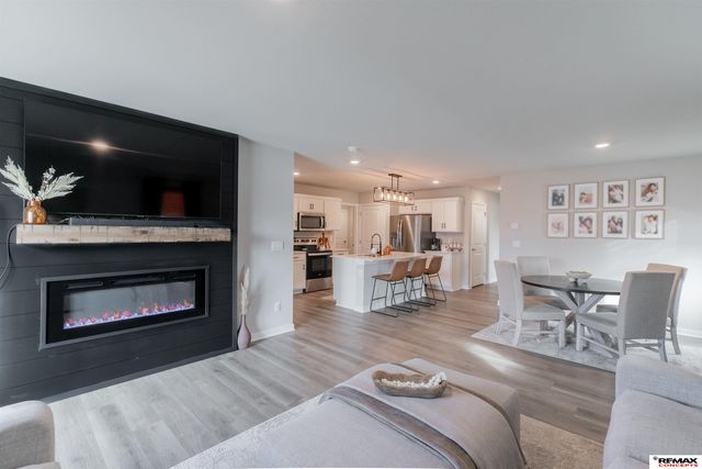 10818 S 178th Street, Omaha, NE 68136