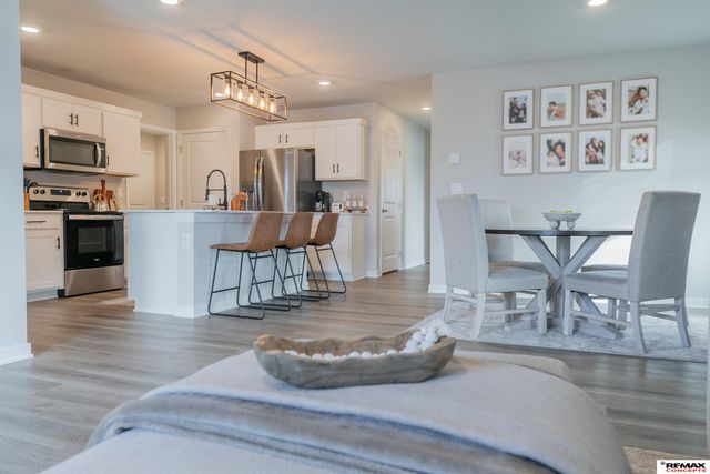 10818 S 178th Street, Omaha, NE 68136