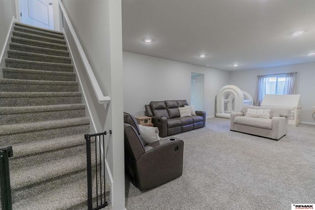 10818 S 178th Street, Omaha, NE 68136