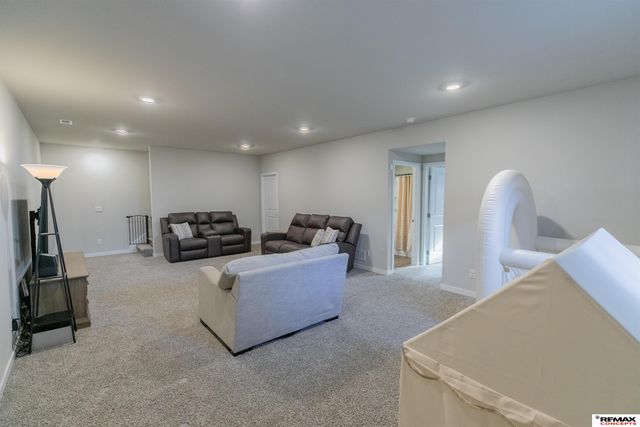 10818 S 178th Street, Omaha, NE 68136