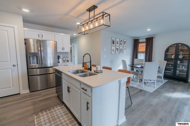 10818 S 178th Street, Omaha, NE 68136