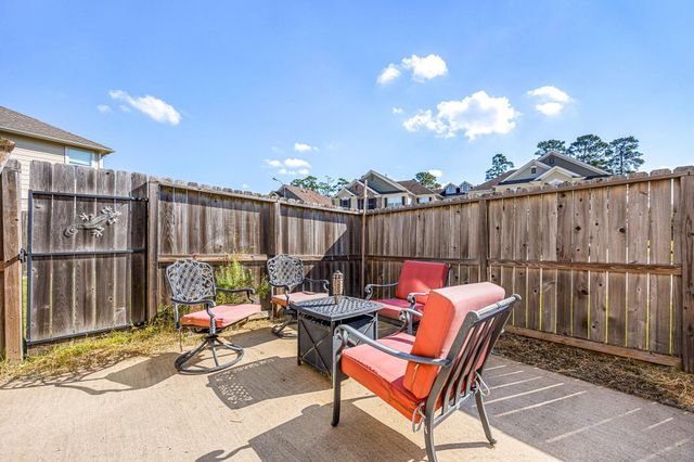 16030 Summerville Lake Drive, Tomball, TX 77377