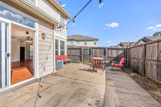 16030 Summerville Lake Drive, Tomball, TX 77377