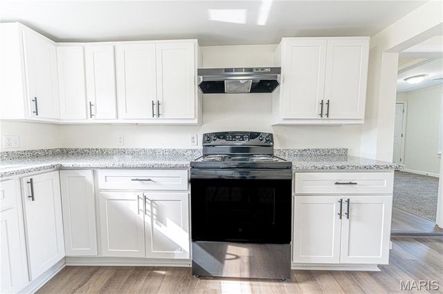 803 S 4th Street, De Soto, MO 63020