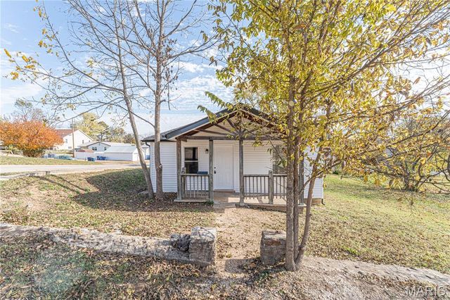 803 S 4th Street, De Soto, MO 63020