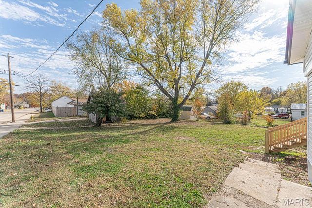803 S 4th Street, De Soto, MO 63020