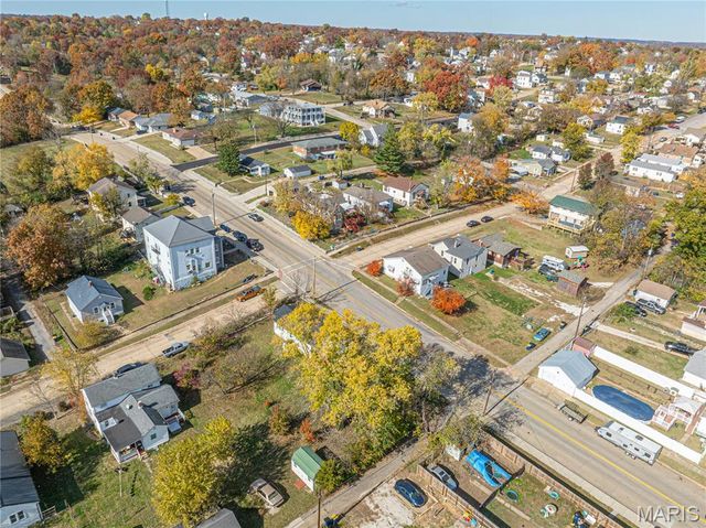 803 S 4th Street, De Soto, MO 63020