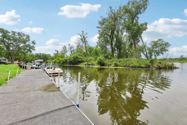 35482 N Sheridan Drive, Ingleside, IL 60041