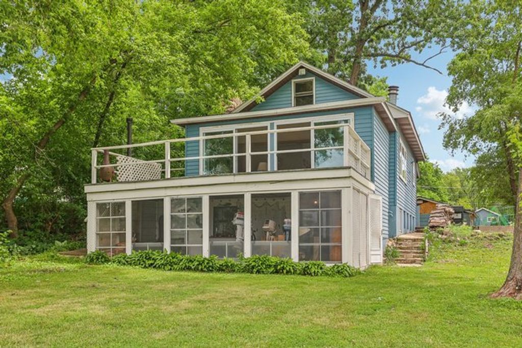 35482 N Sheridan Drive, Ingleside, IL 60041