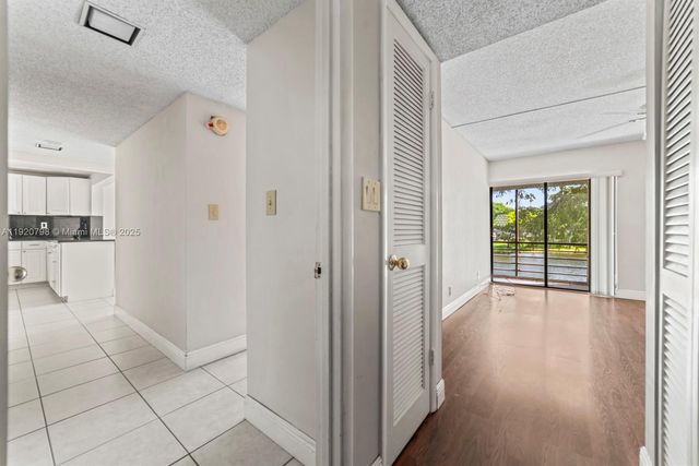 2311 S Cypress Bend Dr 217A, Pompano Beach, FL 33069