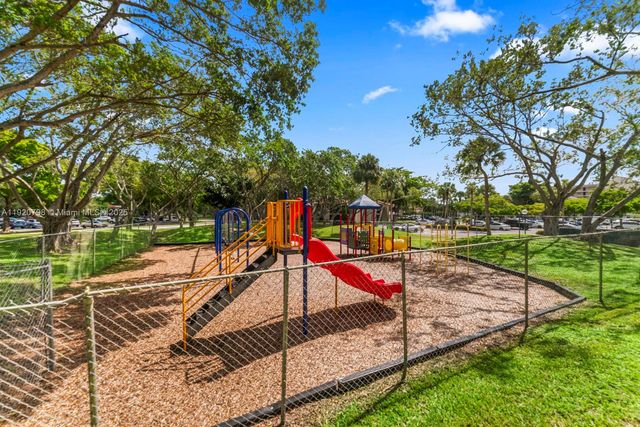 2311 S Cypress Bend Dr 217A, Pompano Beach, FL 33069