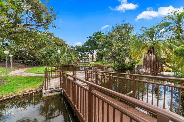 2311 S Cypress Bend Dr 217A, Pompano Beach, FL 33069