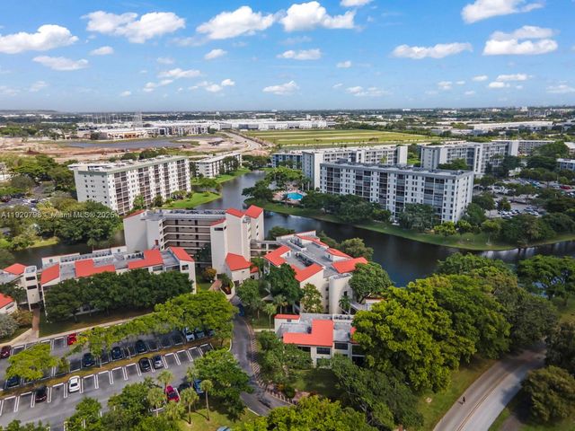 2311 S Cypress Bend Dr 217A, Pompano Beach, FL 33069