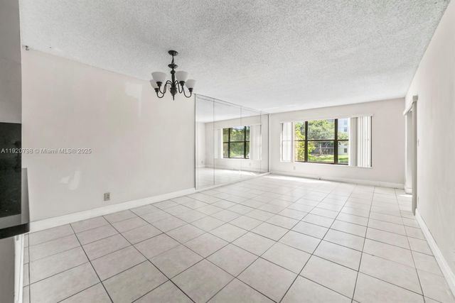 2311 S Cypress Bend Dr 217A, Pompano Beach, FL 33069