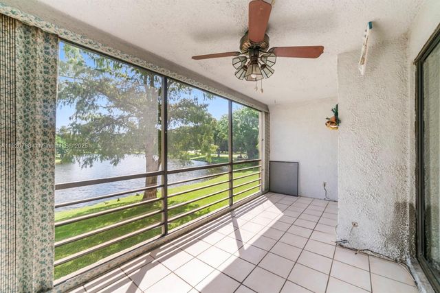 2311 S Cypress Bend Dr 217A, Pompano Beach, FL 33069