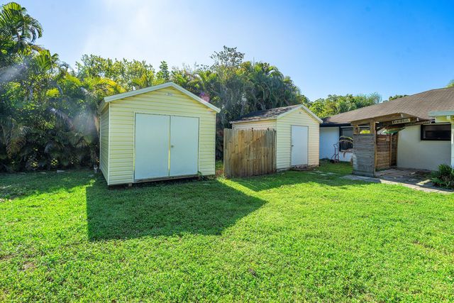 299 Sandpiper Avenue, Royal Palm Beach, FL 33411