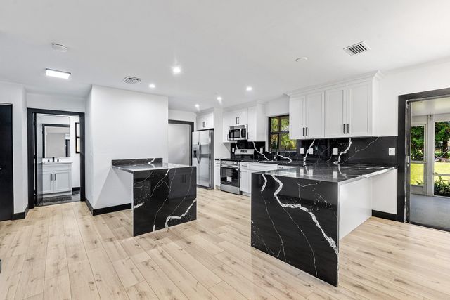 299 Sandpiper Avenue, Royal Palm Beach, FL 33411