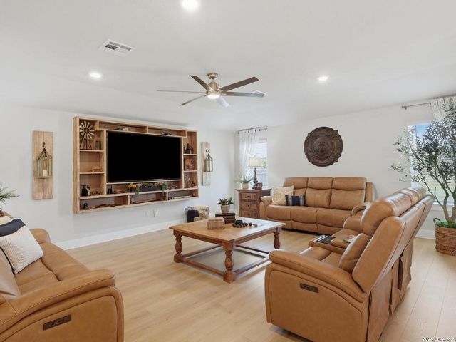 3171 IRON CYN, Bulverde, TX 78163