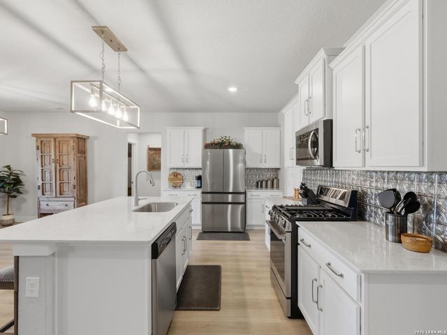 3171 IRON CYN, Bulverde, TX 78163