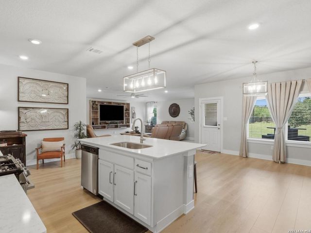 3171 IRON CYN, Bulverde, TX 78163