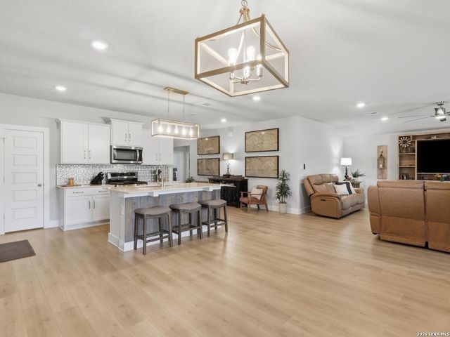 3171 IRON CYN, Bulverde, TX 78163