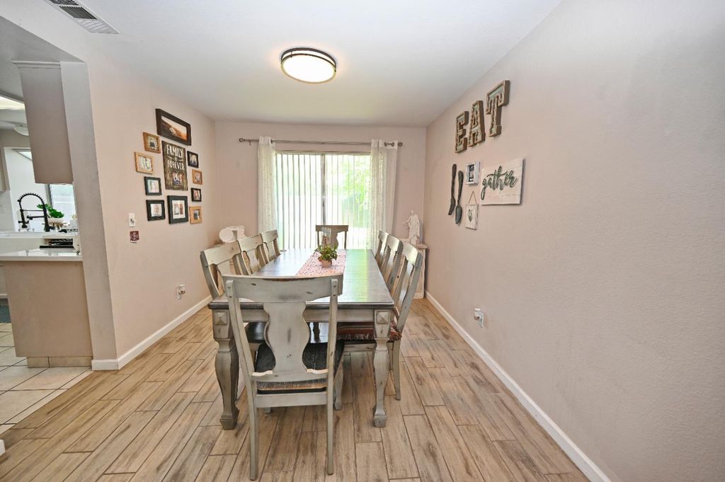 Image 8 of property listing at 870 N Bush Avenue, Clovis, CA 93611