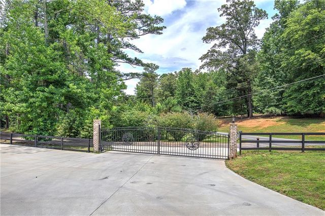 168 Gaddis Road NW, Cartersville, GA 30120