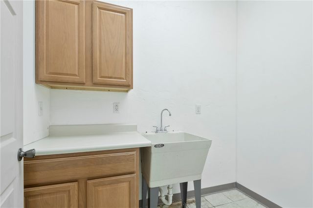 1115 Fayette Ave, Washington Twp, PA 15012