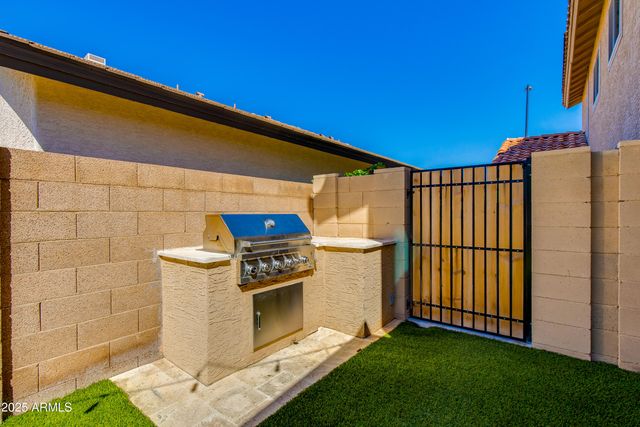 2119 E New Bedford Drive, Gilbert, AZ 85234