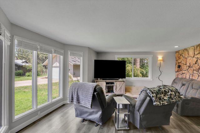 8428 N Susan Ct, Spokane, WA 99208