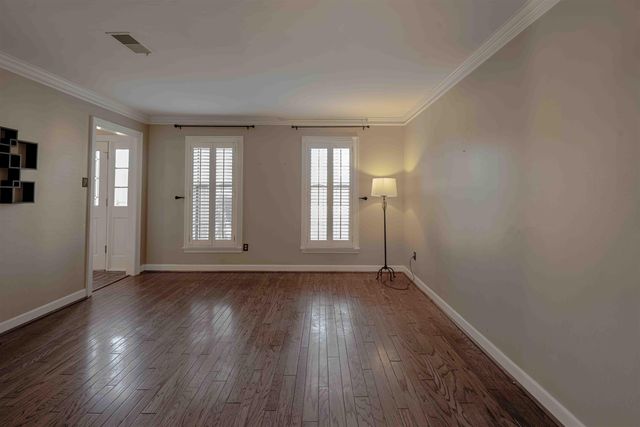 8883 FARMOOR RD, Germantown, TN 38139