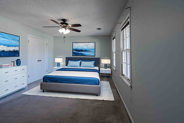 8883 FARMOOR RD, Germantown, TN 38139