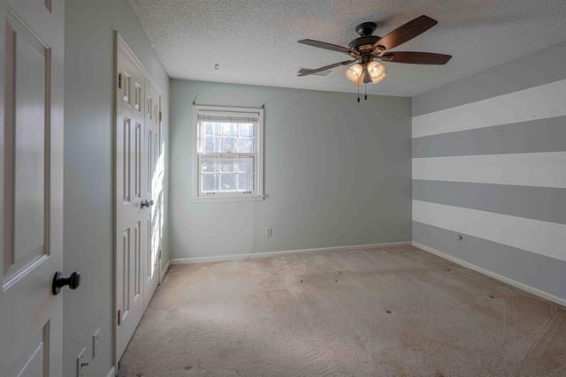 8883 FARMOOR RD, Germantown, TN 38139